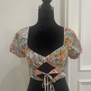 Floral tied crop top
